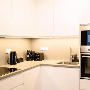 Apartament Tran Chien With Free Private Parking, Praga